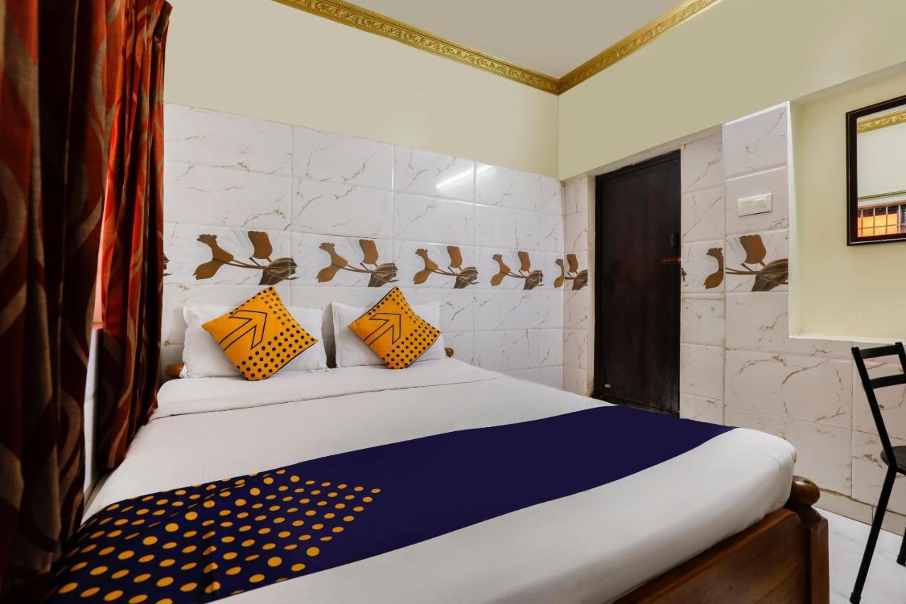 Spot On 40324 Vvr Residency Hotel Madras Buitenkant foto
